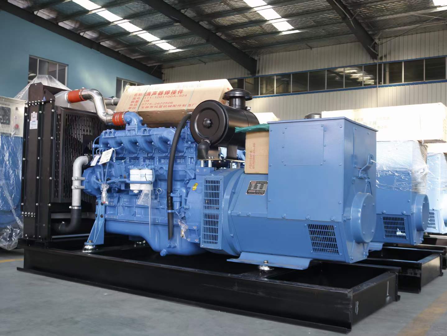 龙山柴油发电机组空气滤清器多久需要更换一次？