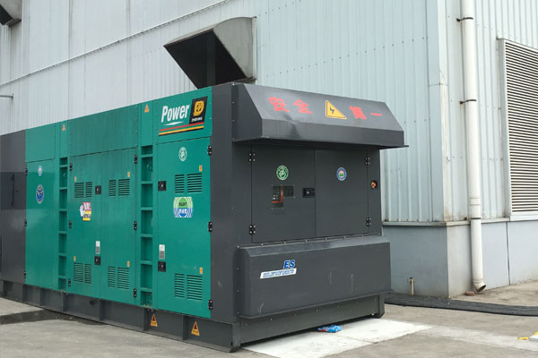 龙山燃油滤清器的更换流程是怎样的？