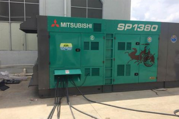 龙山为什么有些柴油发电机组的输出电压可以调节？