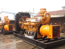 龙山发电机组的频率规格是如何确定的？