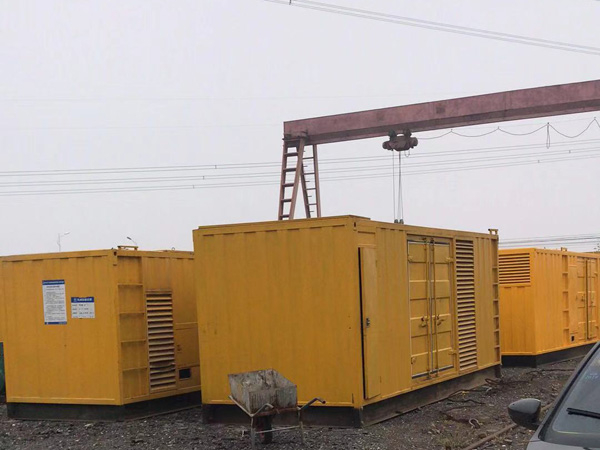 龙山100kw柴油发电机组每小时油耗？