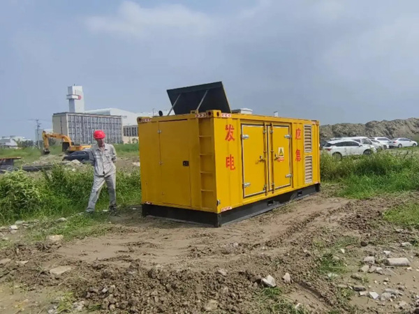 龙山冬季低温环境下，发电机组启动电瓶的容量需求是否会增加？