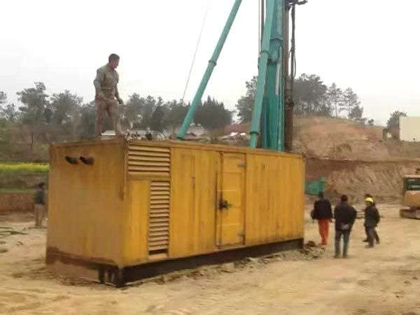 龙山如何判断水冷式机油散热器密封件是否需要更换？